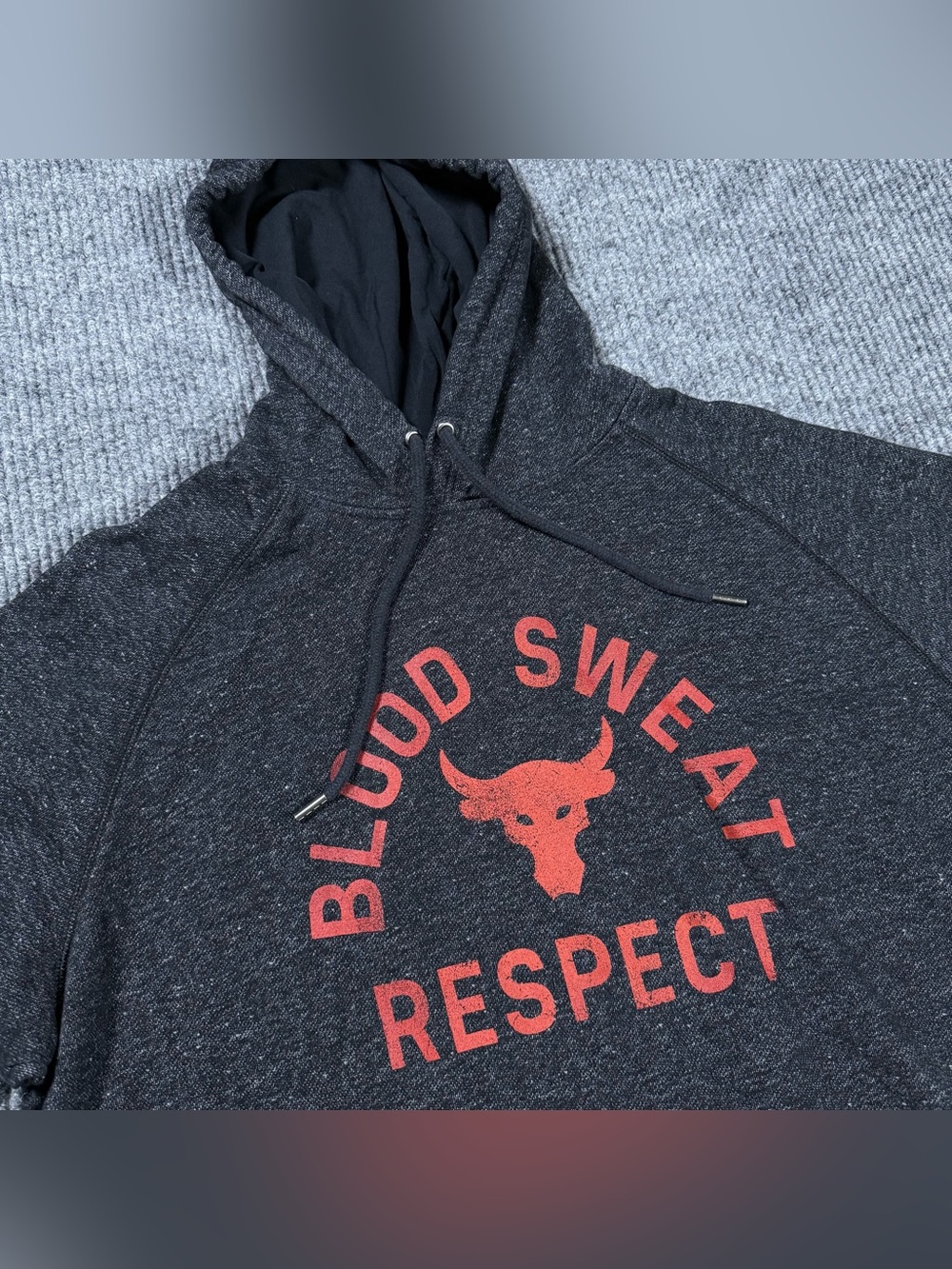 Under Armour Project Rock Hoodie Mens 2XL Gray Short Sleeve Sweatshirt 1326409 - Picture 2 of 9